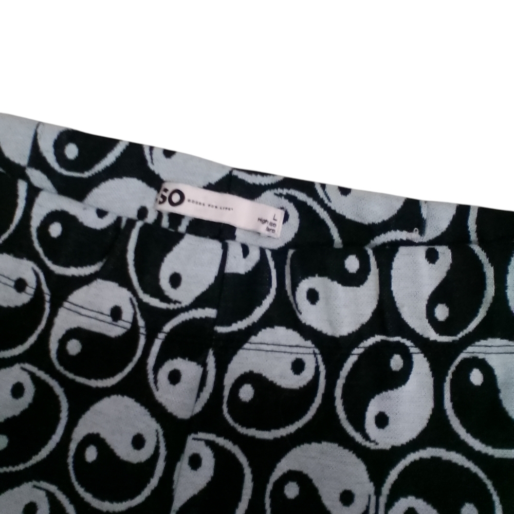 Yin Yang Pattern in Black and White Bell-bottoms - Picture 3 of 4